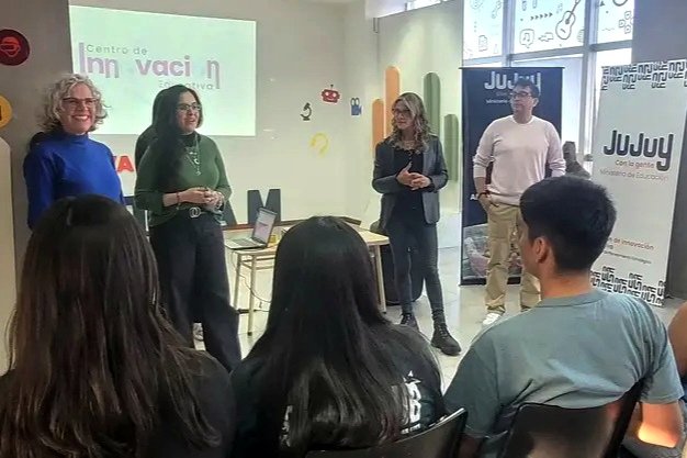 Estudiantes crean videos contra el bullying