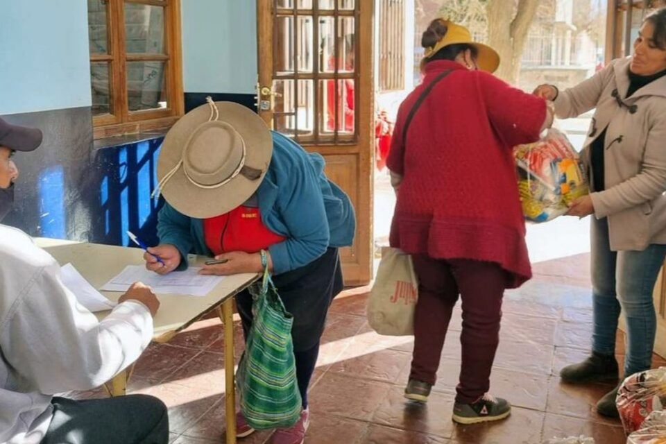 El programa Comer en Casa llega a San Antonio y El Carmen