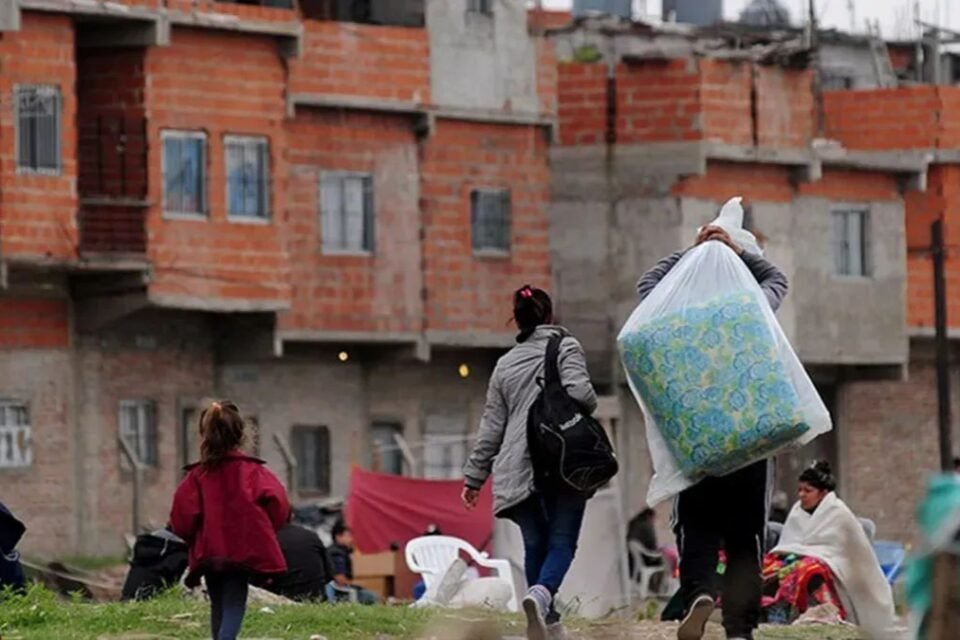 Cuánto necesitó una familia para no ser pobre en agosto 