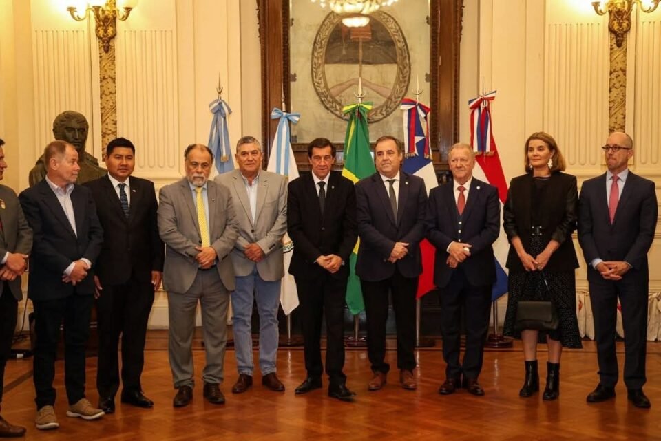 Gobernadores del Corredor Bioceánico reforzarán la conectividad vial 