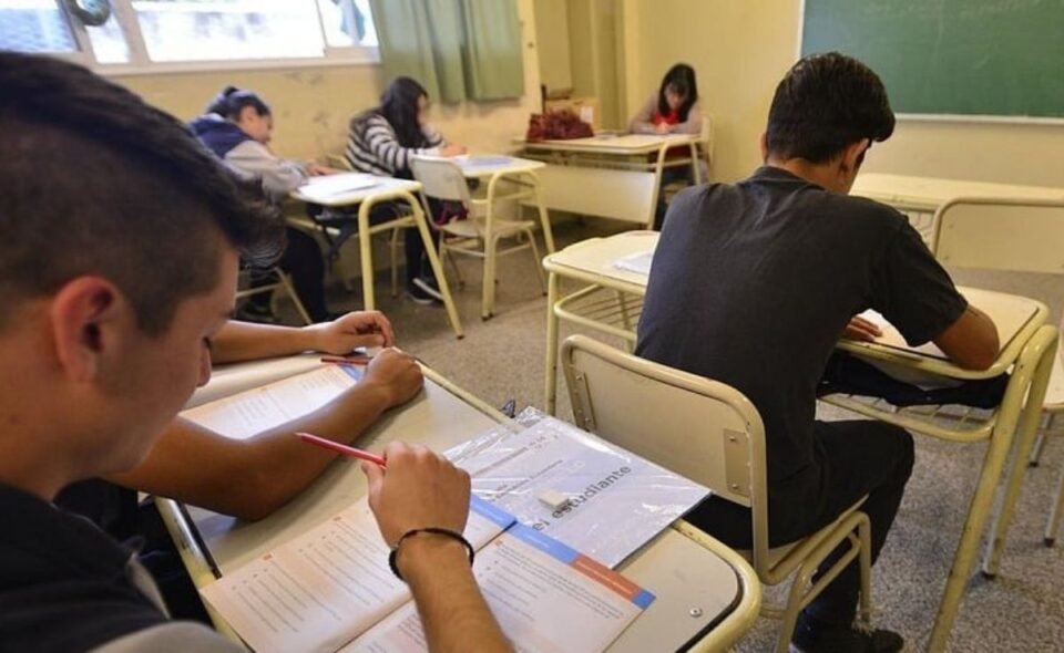 Ingreso a Primer Año: Listado de los colegios con sobredemanda  Ingreso a Primer Año: Listado de los colegios con sobredemanda