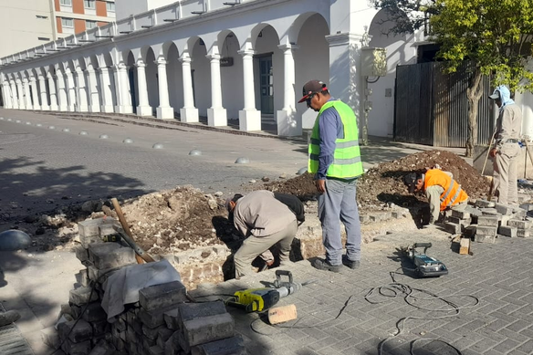 Tránsito: Corte en la plaza Belgrano por obras de reparación 