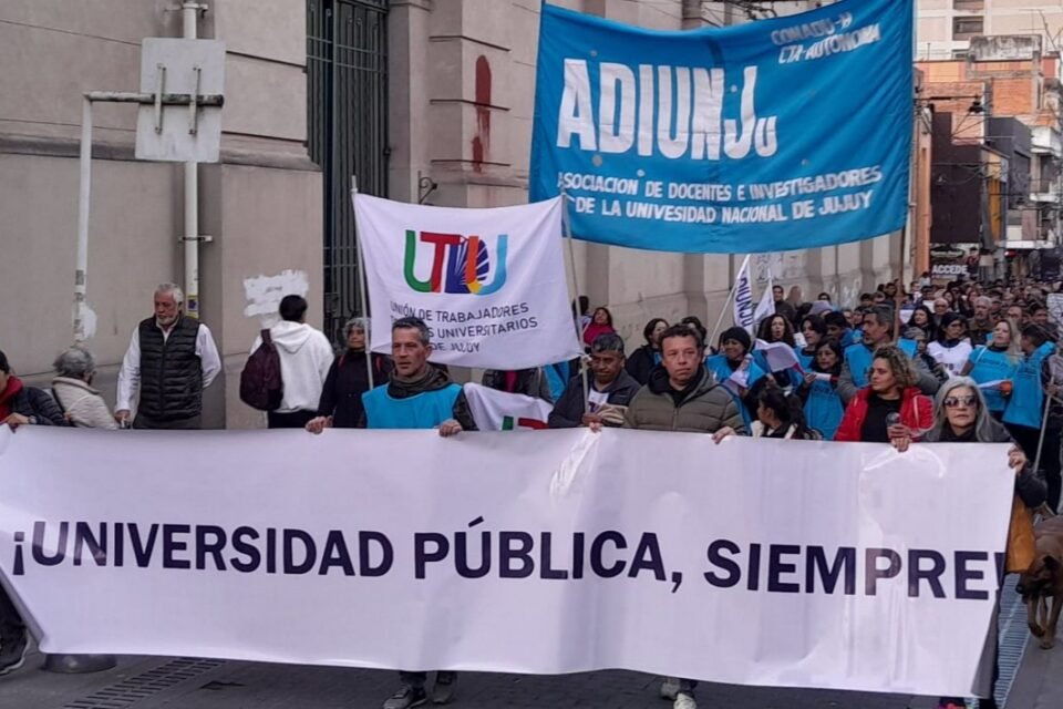 Comenzó el paro de 72 horas de los Docentes Universitarios 