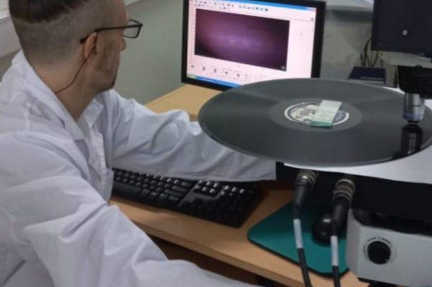 Crearon un químico que restaura documentos sonoros 