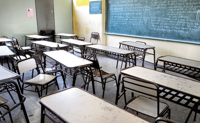 Los estudiantes sólo tendrán clases tres días en la semana
