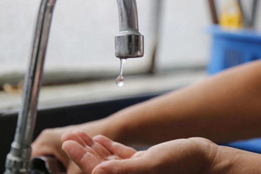Cinco barrios se encuentran sin agua por la rotura de un acueducto