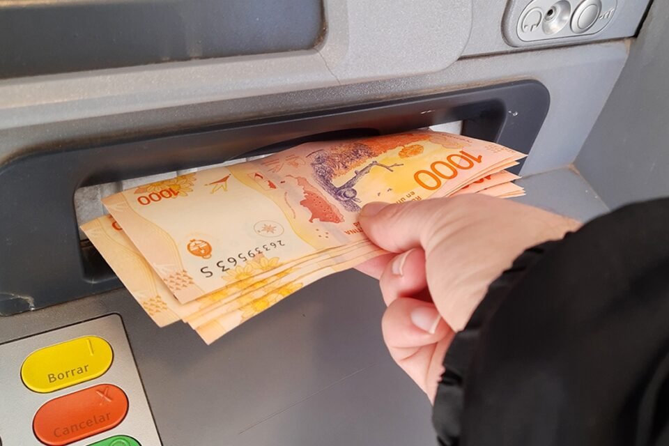 Comenzó el cronograma de pagos para los estatales 