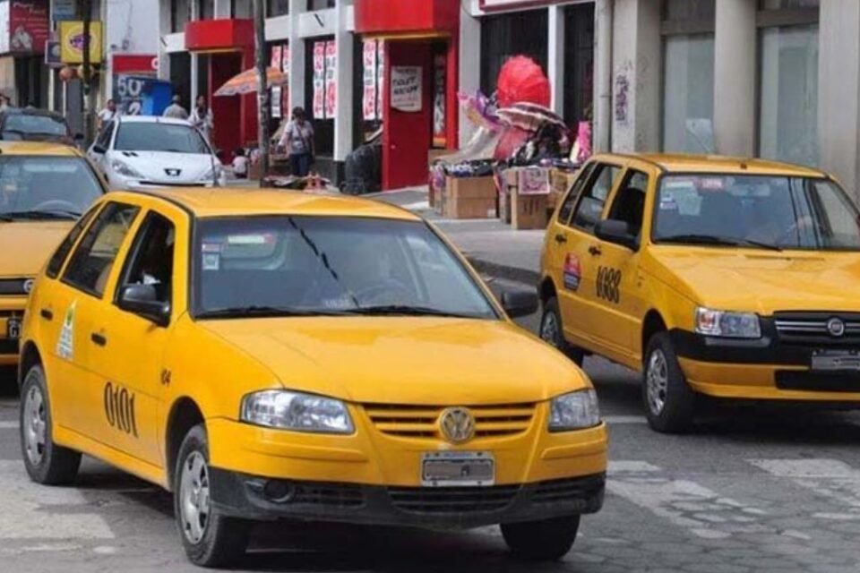 Anunciaron un aumento en las tarifas del transporte alternativo 