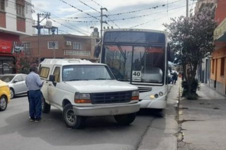 Triple choque en Lisandro de la Torre 