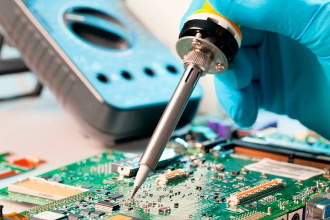 Hoy 30 de enero, Día Internacional del Técnico Electrónico