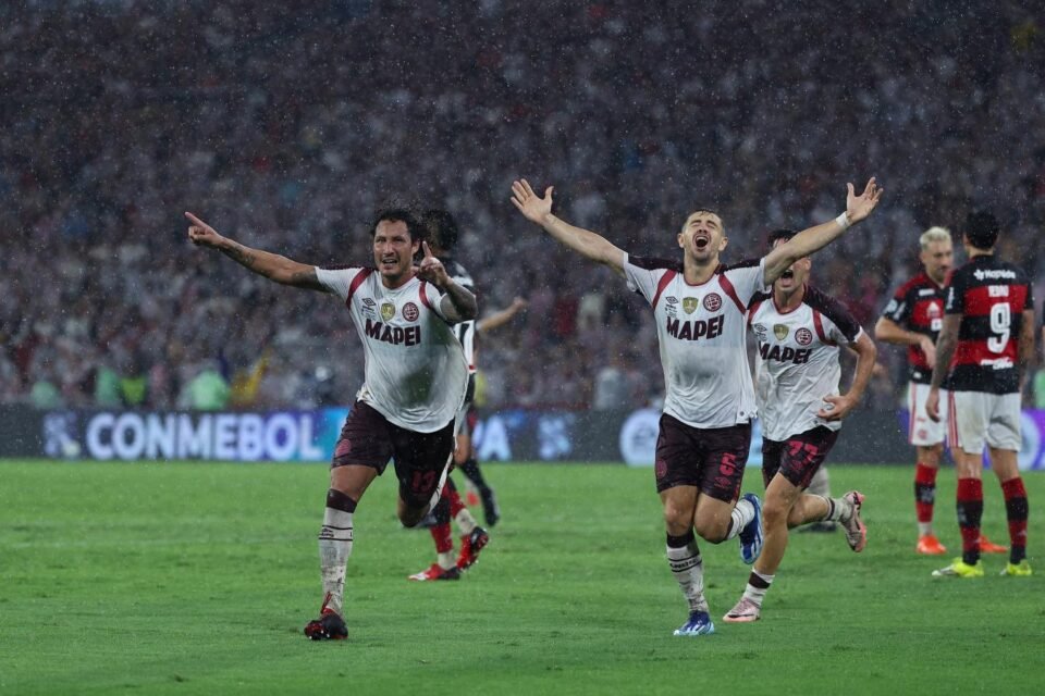 Lanús venció a Flamengo y se quedó con la Recopa Sudamericana