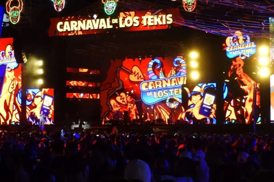 Última noche del Carnaval de los Tekis 