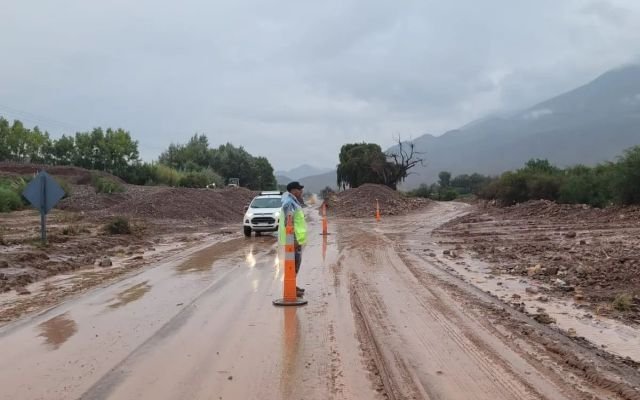 Por las lluvias hay complicaciones en las rutas de Jujuy