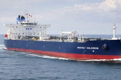 Llega a Cuba un buque con petróleo tras tres meses del bloqueo 