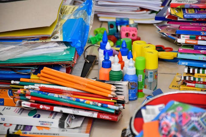 Realizarán un intercambio solidario de útiles escolares 