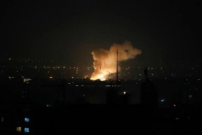 Israel bombardeó plantas de desarrollo nuclear de Irán