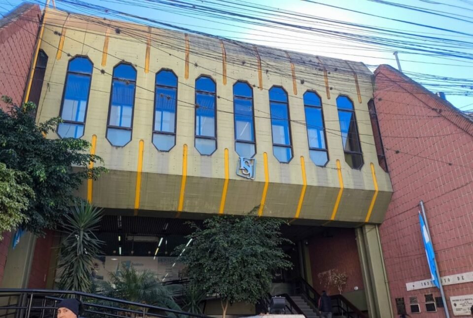 Suspendieron las prestaciones a los afiliados del ISJ 