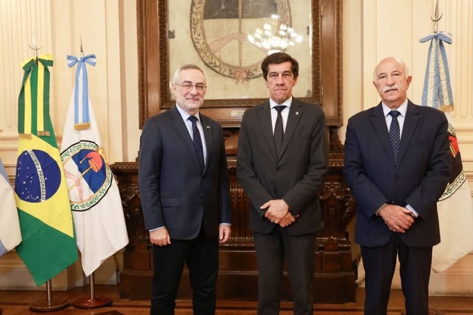 Sadir recibió al Embajador de Brasil 