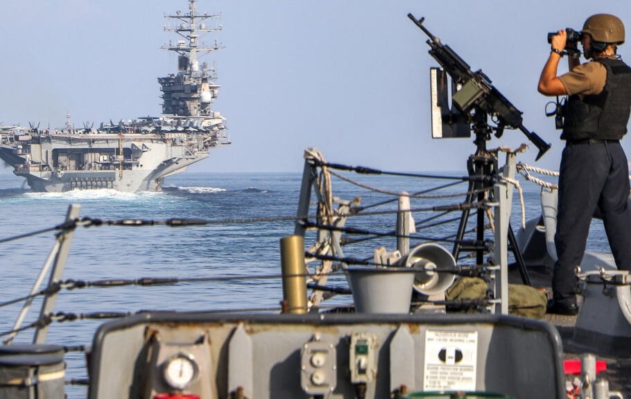 Trump ordenó destruir los barcos que coloquen minas en el Estrecho de Ormuz 