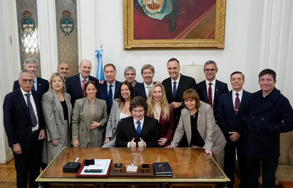 Milei está en el Congreso para apoyar a Adorni en su informe de gestión