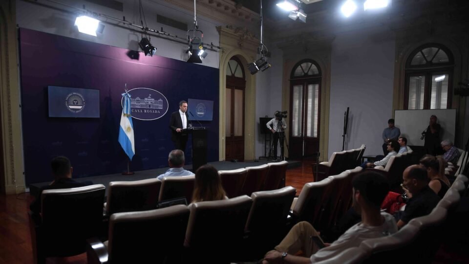 El Gobierno Nacional suspende acreditaciones a los medios