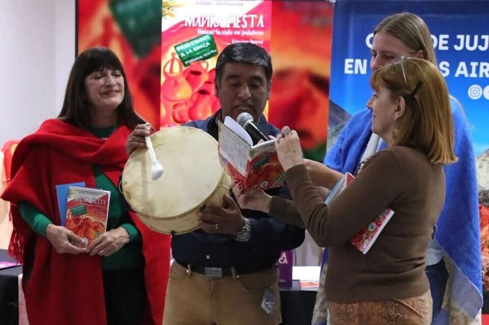 Convocan a artistas y escritores a la Feria del Libro 2026 
