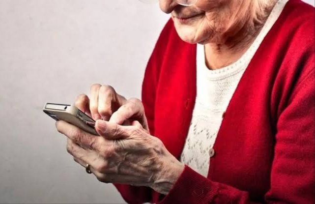Darán un taller sobre prevención de delitos virtuales para adultos mayores 