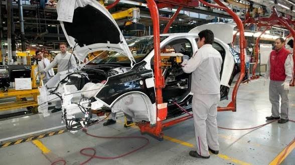 La producción de autos cayó un 18,6% 