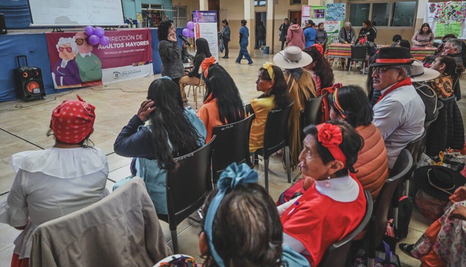 Capacitación: Comunicación responsable sobre los adultos mayores 