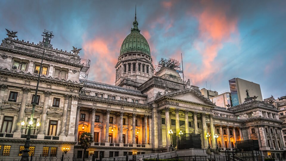 Hoy 30 de junio, Día del Parlamentarismo  