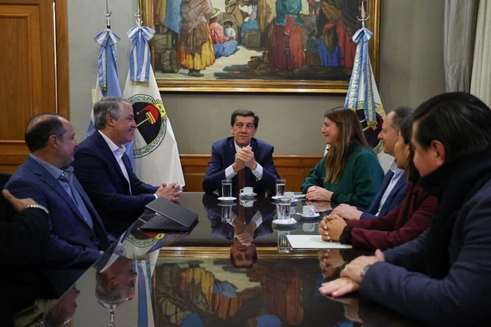 Presentaron un nuevo plan para fortalecer la conectividad 
