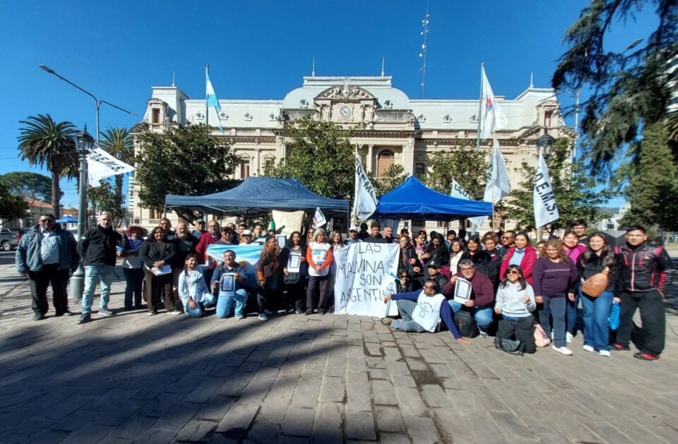 Docentes de Jujuy profundizan las medidas de fuerza