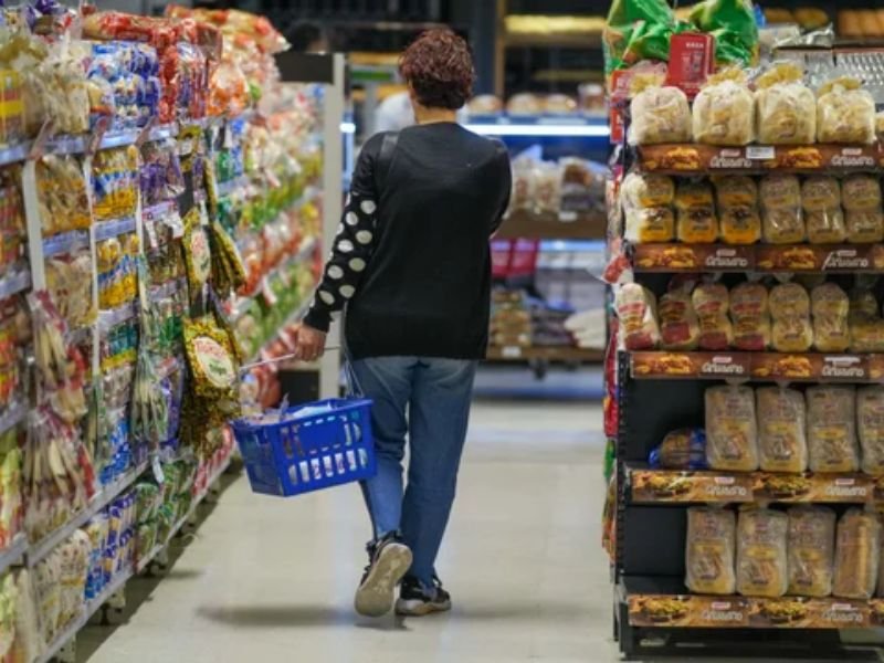 El consumo masivo cayó 2,7% 