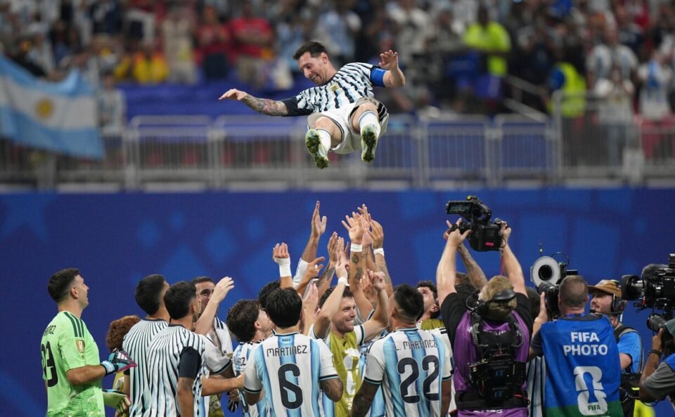 Argentina venció a Egipto y pasó a cuartos de final 