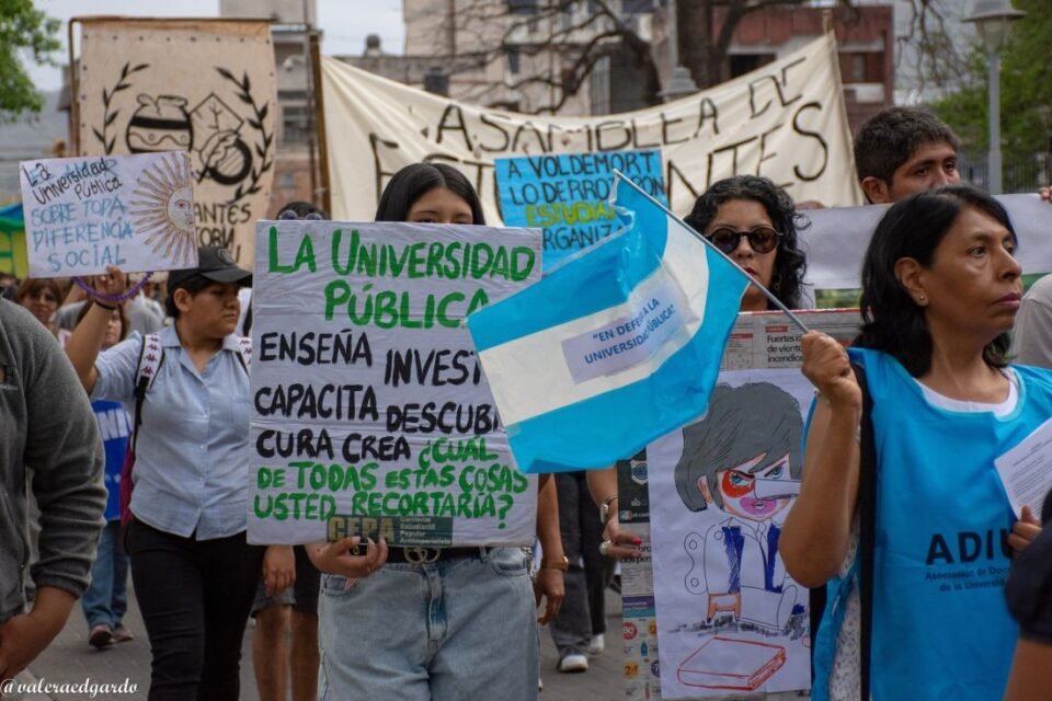 Docentes de Jujuy se suman al Paro Universitario 