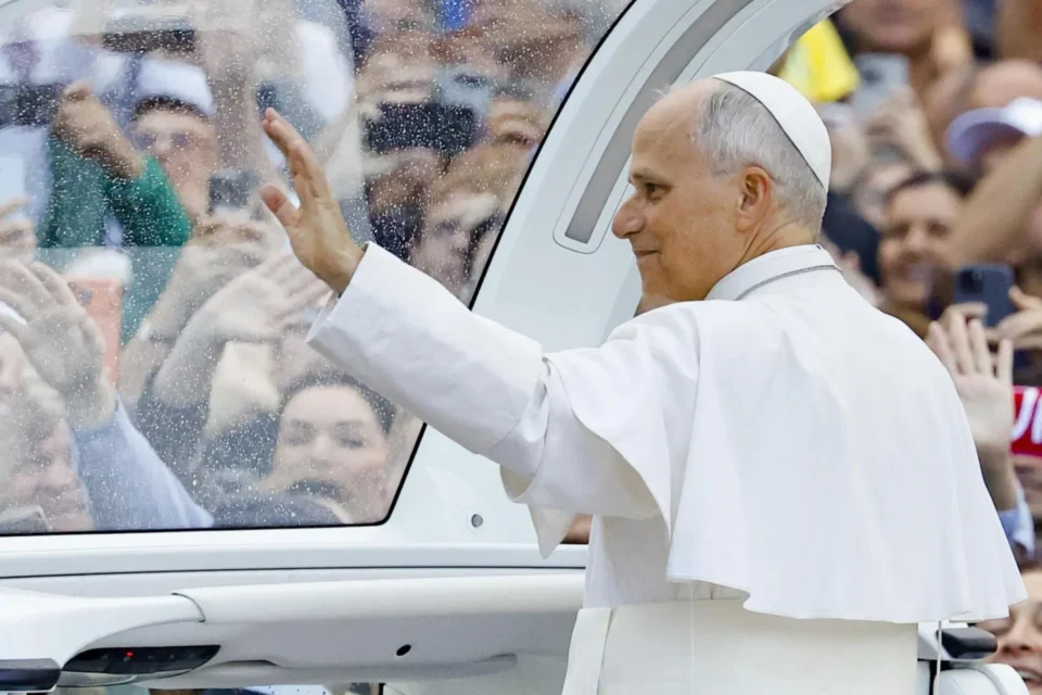 El Papa León XIV suspendió su viaje a Asís