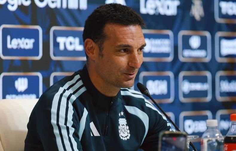 Tras la despedida de Messi, Scaloni habló de su continuidad